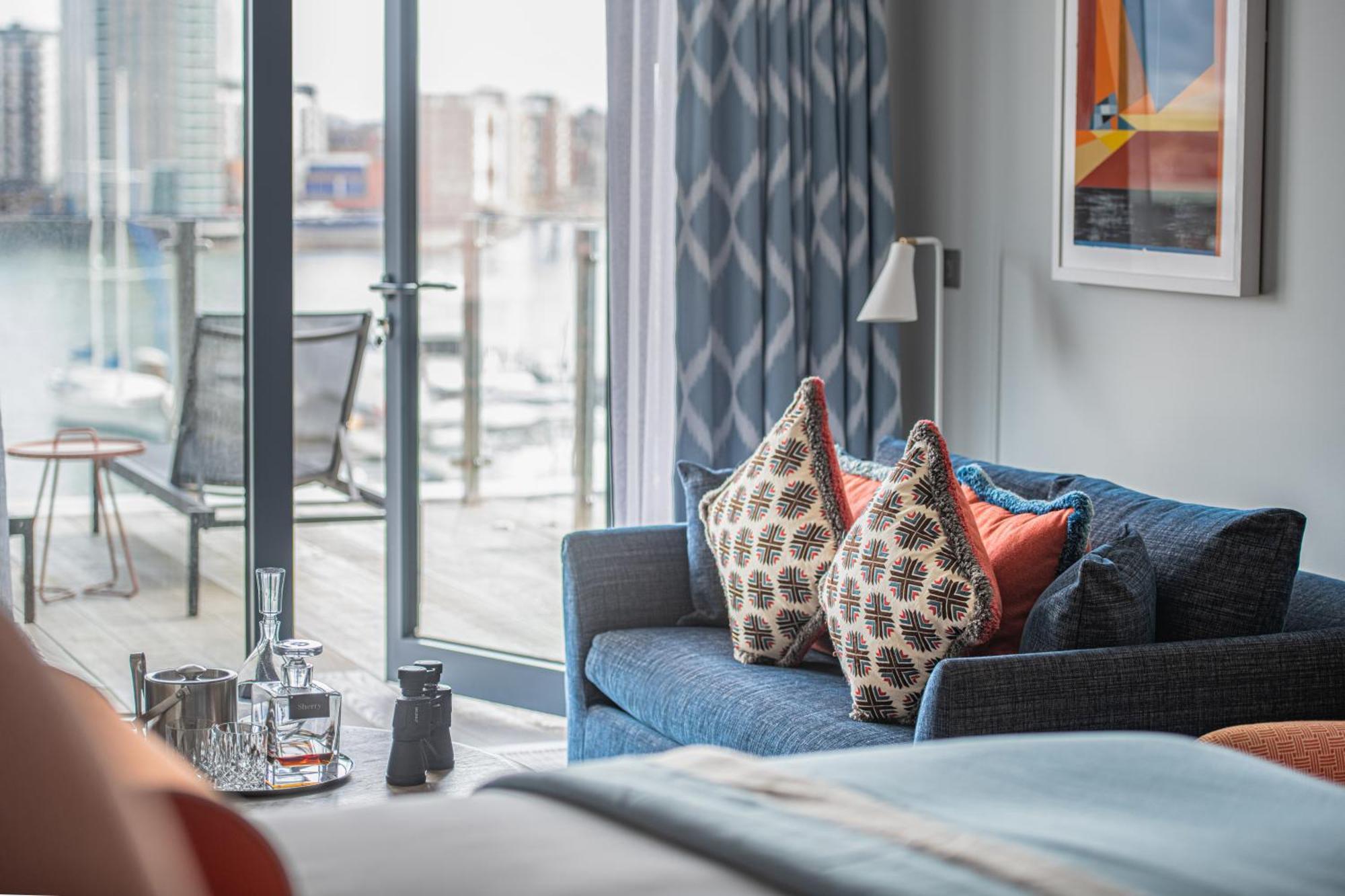 Harbour Hotel & Spa Southampton Exterior foto A guest room at the Hotel Commonwealth