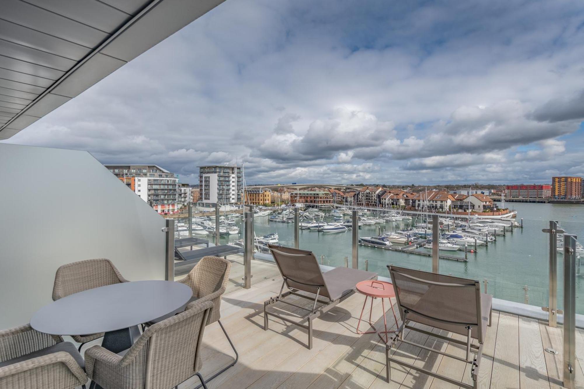 Harbour Hotel & Spa Southampton Exterior foto View from the roof terrace